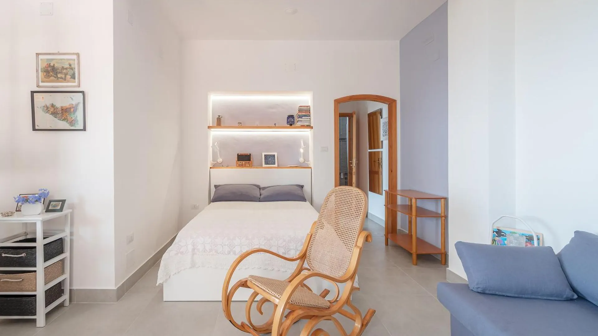 Kind Of Blue Apartment Syracuse Italy